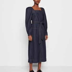Aligne Square Neck Hamden Dress